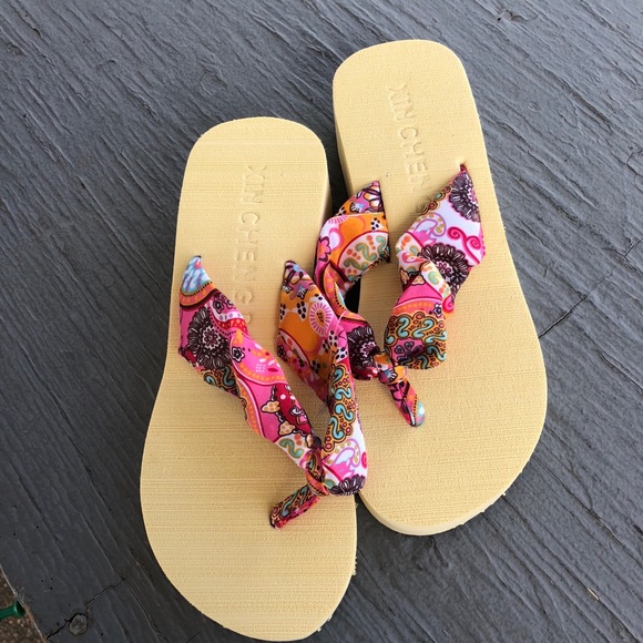Paisley Flip Flops - Picture 2 of 2
